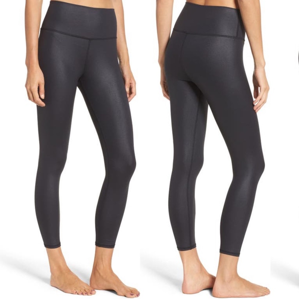 Black Alo Yoga Airbrush Midi Leggings